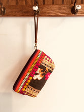 Lola Pouch