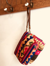 Lola Pouch