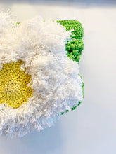 Neli Flower Jumbo Pouch